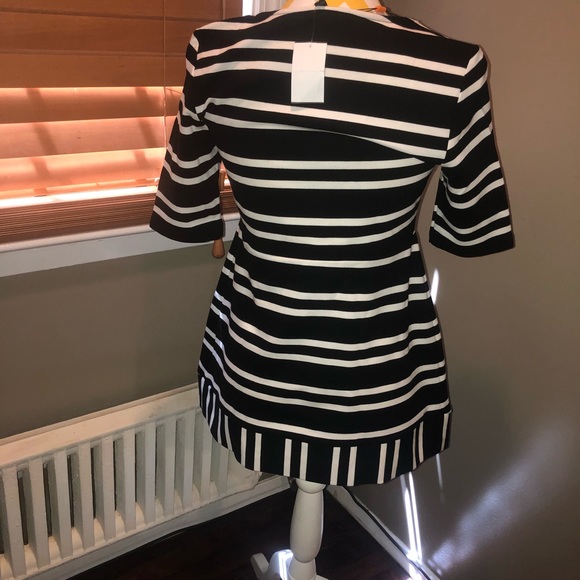 *NWT*Isabella Oliver maternity top square neck - Picture 3 of 7